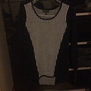 Long sleeve black/checkered sweater